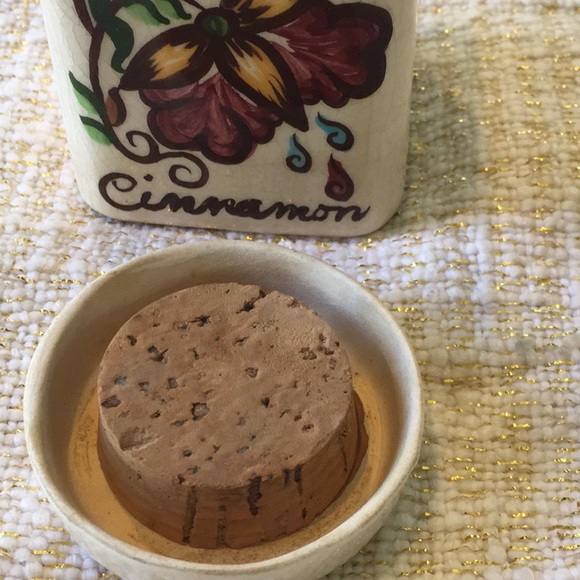 VIntage Cinnamon Spice Jar - Picture 3 of 6